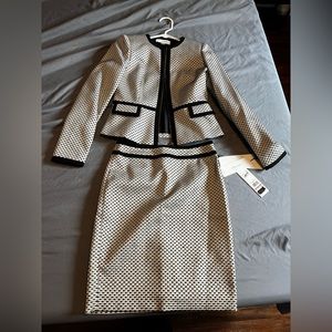 Calvin Klein two-piece business suit with pencil skirt